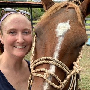 Meet your Posher, Hollie